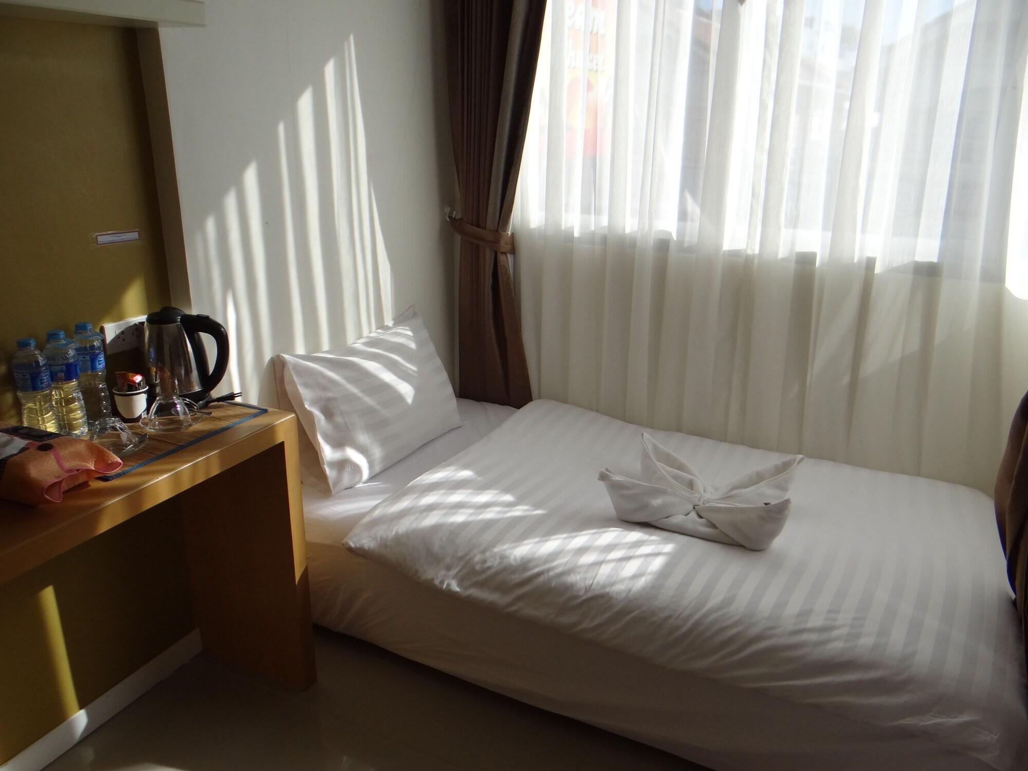 Tropical Sunset Hotel Patong Экстерьер фото