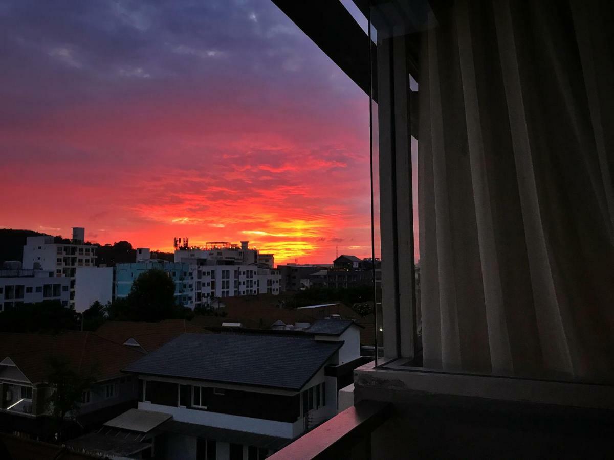 Tropical Sunset Hotel Patong Экстерьер фото